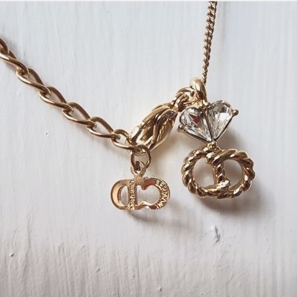 Auth💜  CHRISTIAN DIOR   Gold Tone Necklace W/ Dior dust bag - Picture 5 of 11